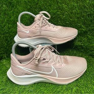 Nike Women's Blush Pink Athletic Shoes